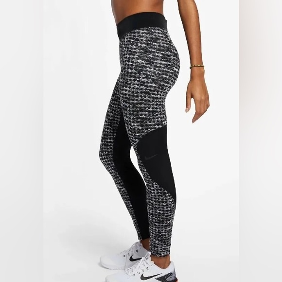 Nike Pants - Nike Pro Hyperwarm Tights, built-in shorts